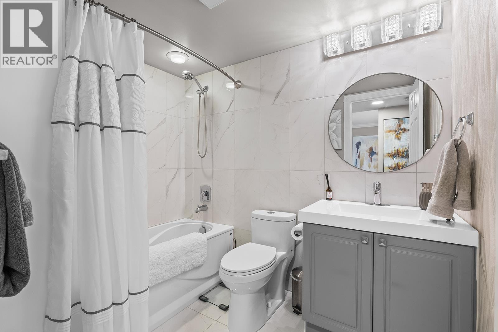 302 1160 Sunset Drive, Kelowna