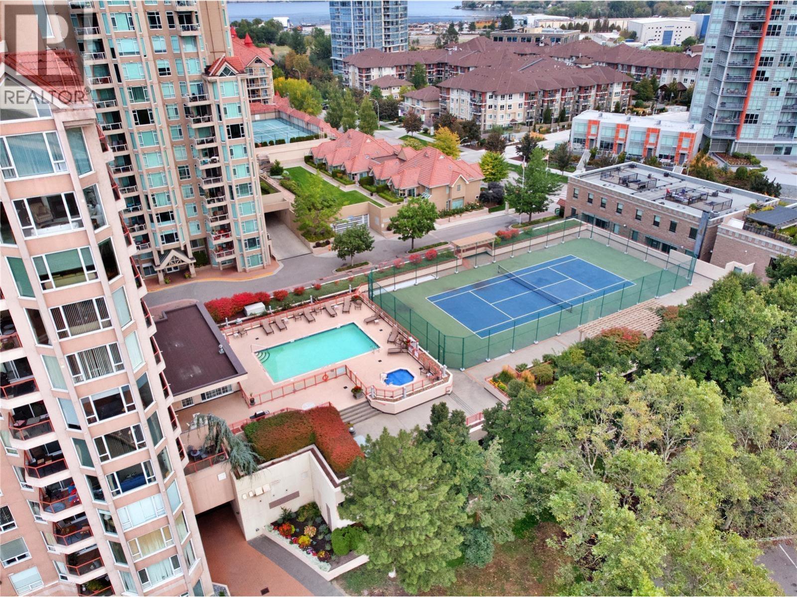 302 1160 Sunset Drive, Kelowna