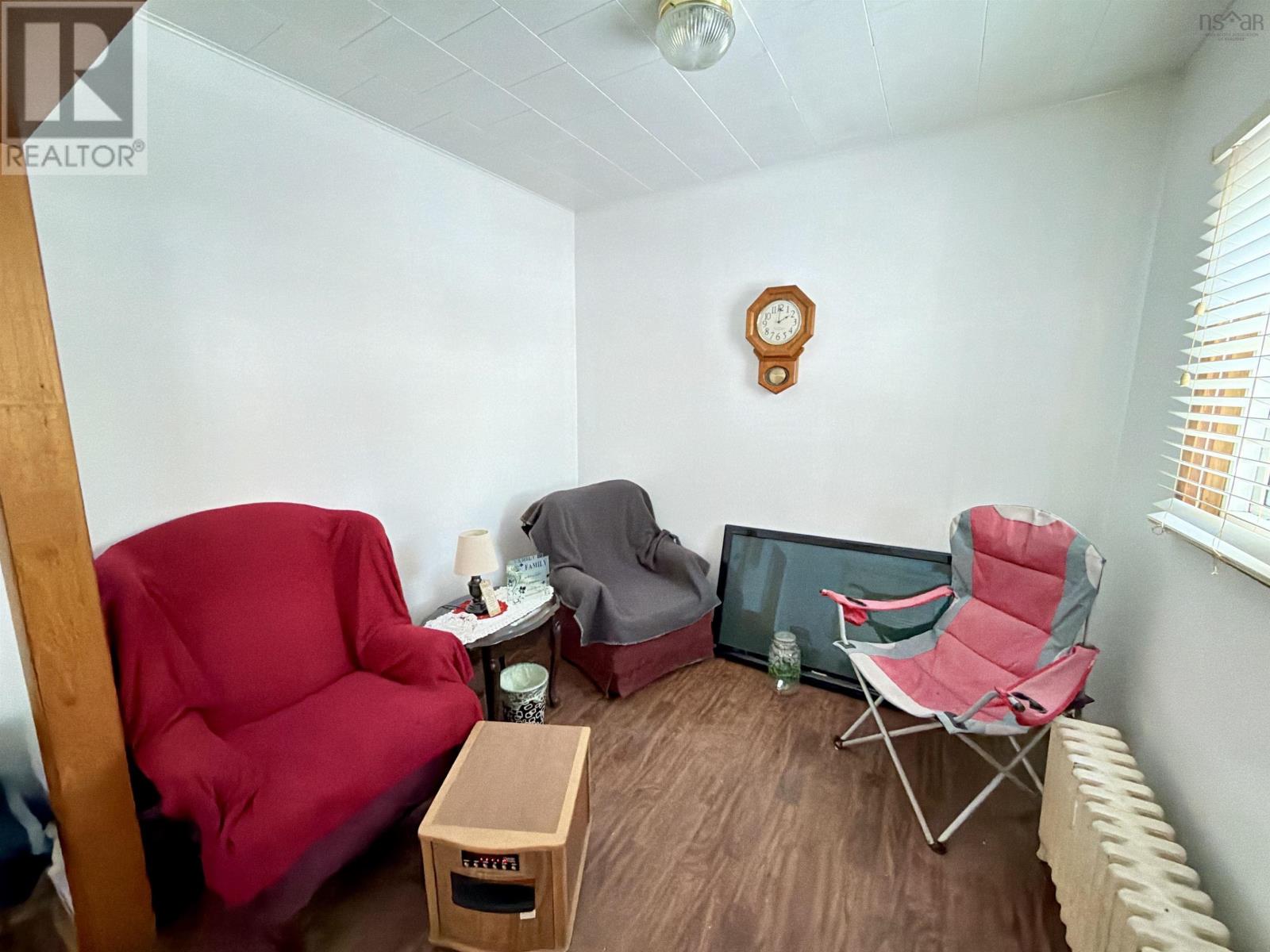 Property 4 of 11 of 385 Gibbon Street