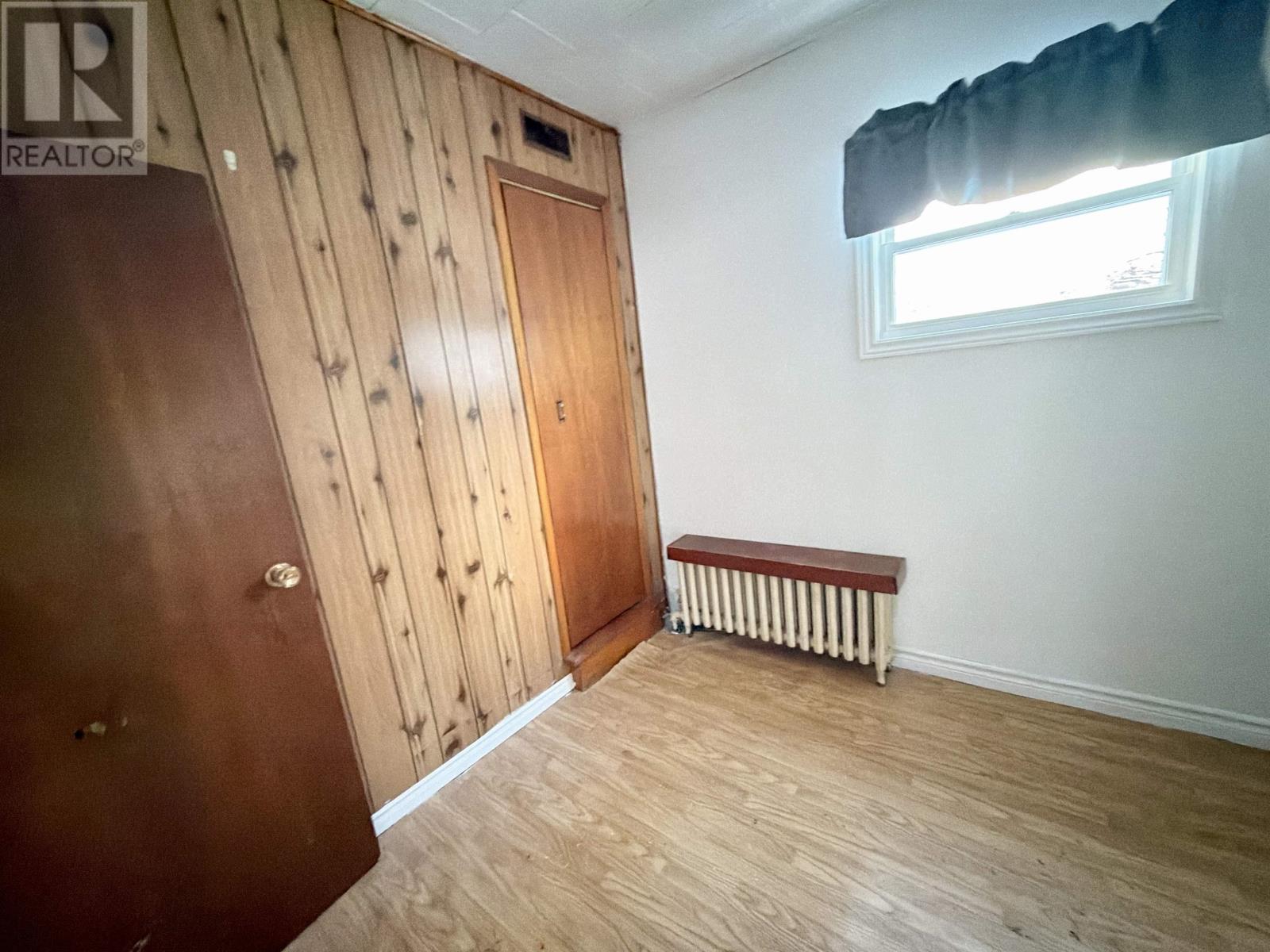 Property 8 of 11 of 385 Gibbon Street