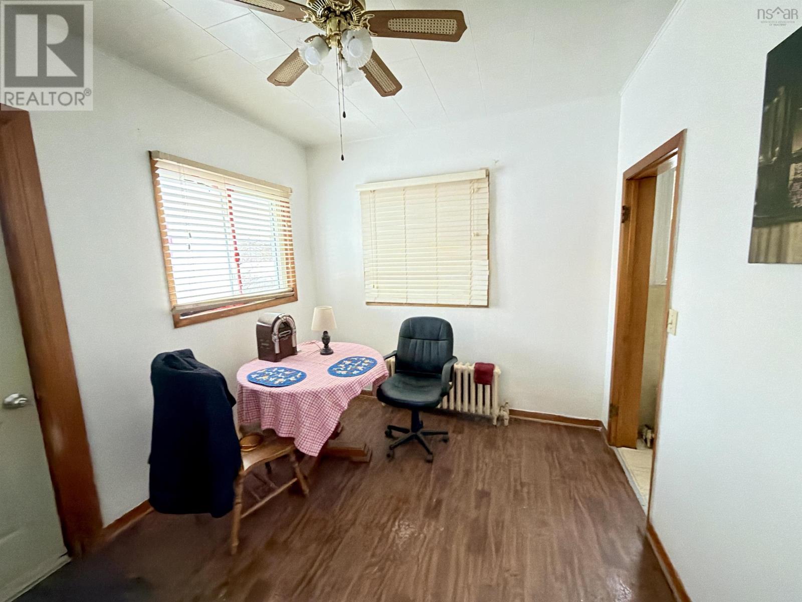 Property 3 of 11 of 385 Gibbon Street