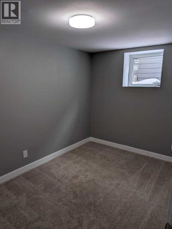 Single Family House Bungalow for Sale in   Avenue S Glendale Lethbridge 