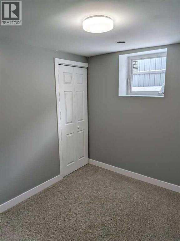 Single Family House Bungalow for Sale in   Avenue S Glendale Lethbridge 