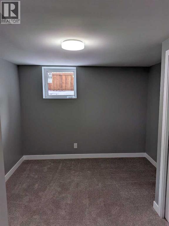 Single Family House Bungalow for Sale in   Avenue S Glendale Lethbridge 