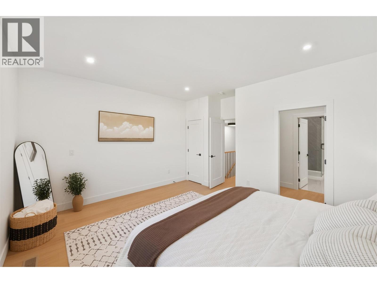 194 Maple Place Unit# 2, Oliver