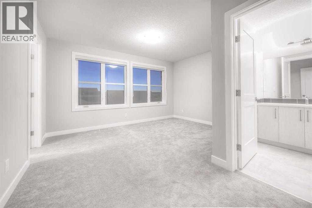 Single Family House for Sale in  Crestridge Common SW Crestmont Calgary 