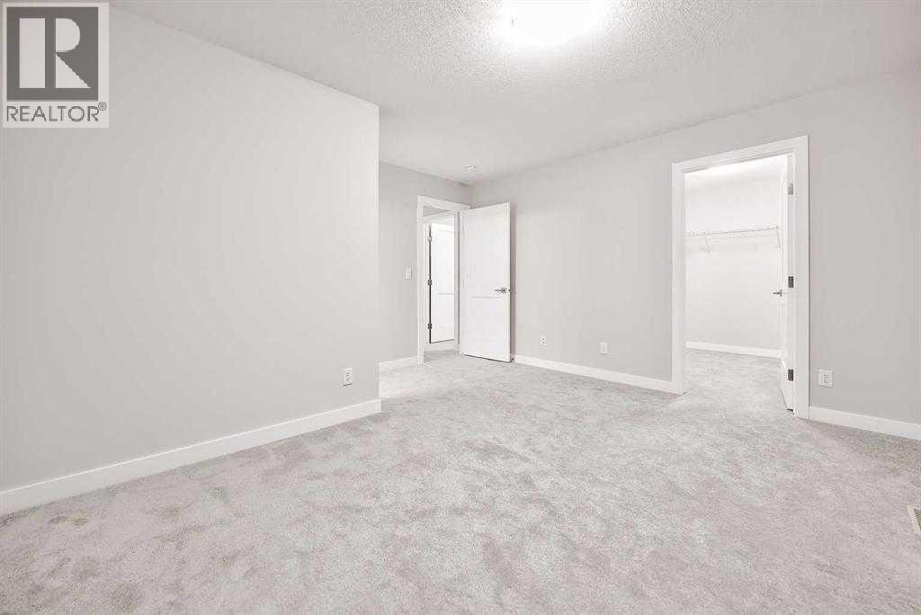 Single Family House for Sale in  Crestridge Common SW Crestmont Calgary 