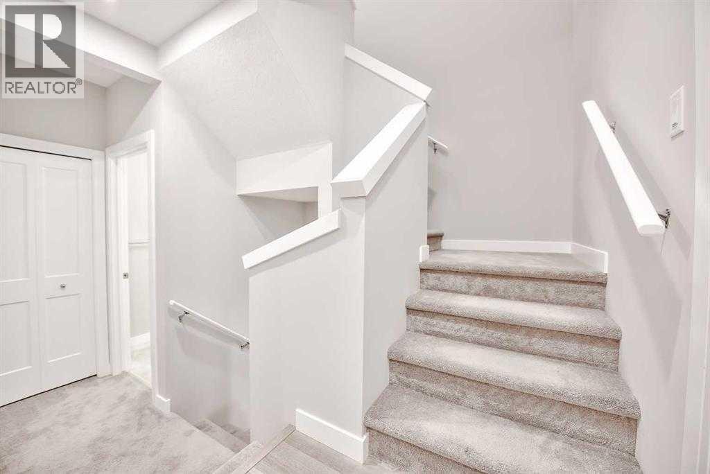 Single Family House for Sale in  Crestridge Common SW Crestmont Calgary 