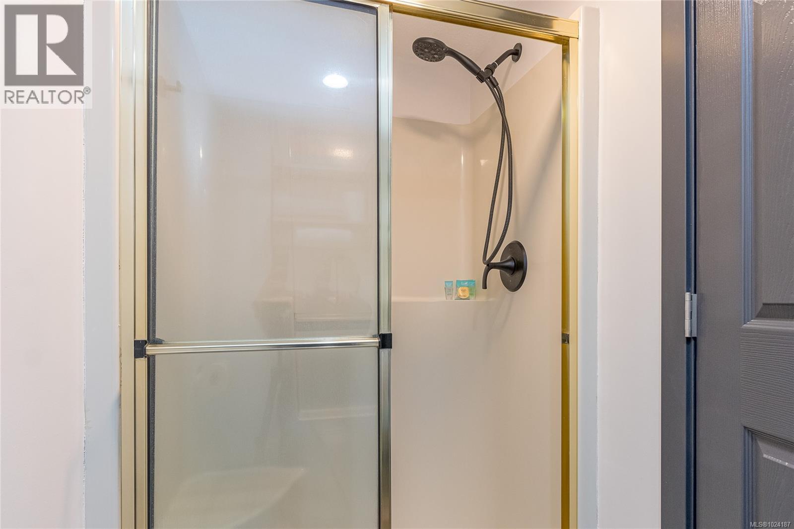 613 1600 Stroulger Rd, Nanoose Bay