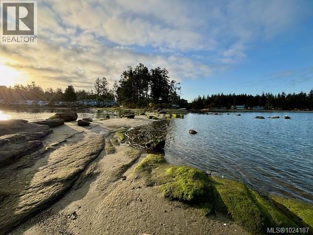 613 1600 Stroulger Rd, Nanoose Bay