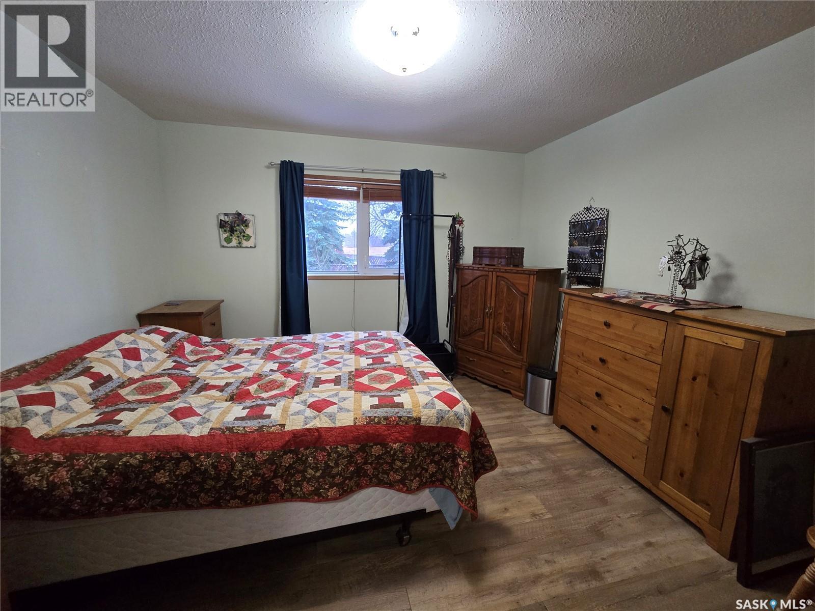 106 Alexander BAY - 24
