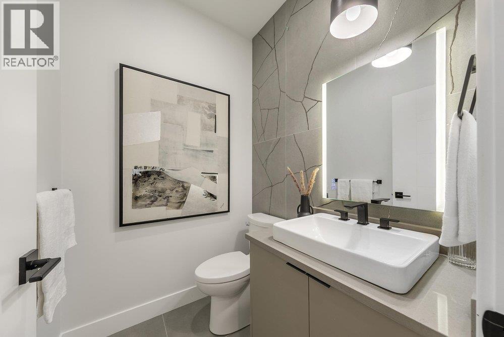 102 706 SMITH AVENUE, Coquitlam