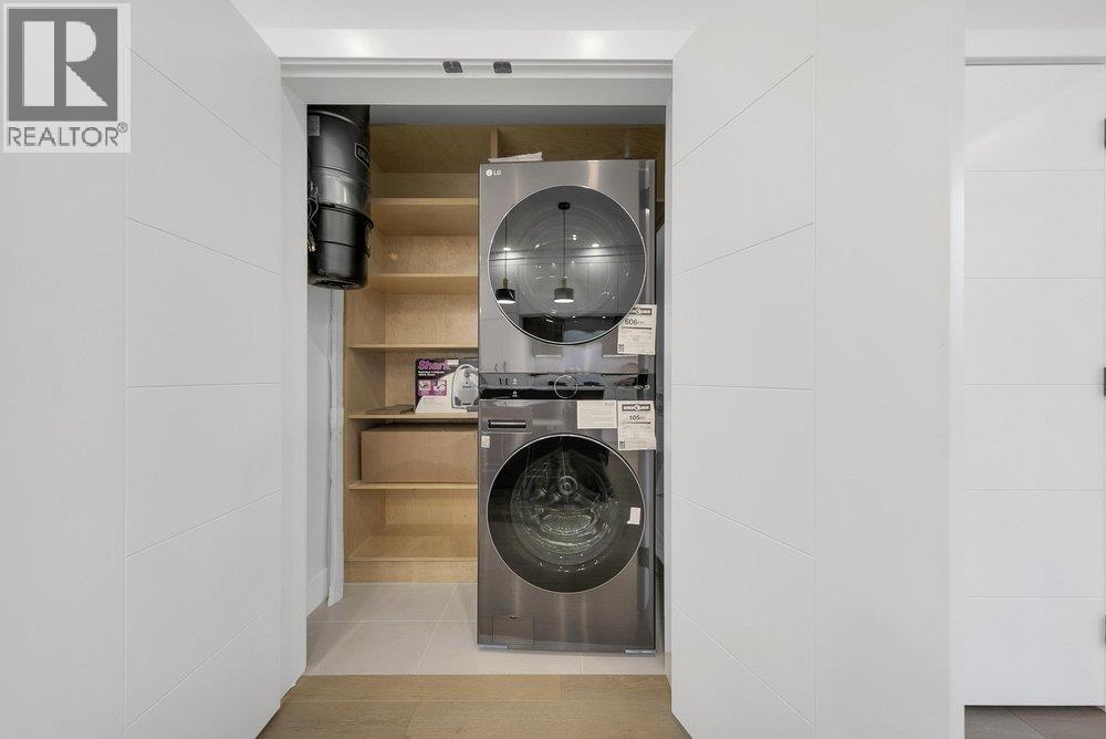 101 706 SMITH AVENUE, Coquitlam