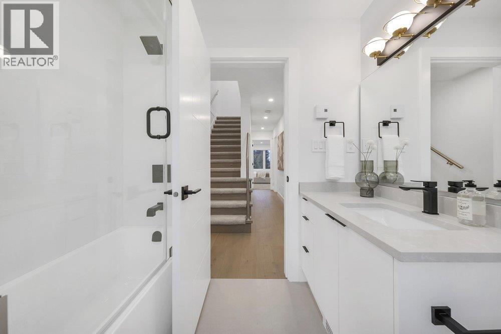 103 706 SMITH AVENUE, Coquitlam