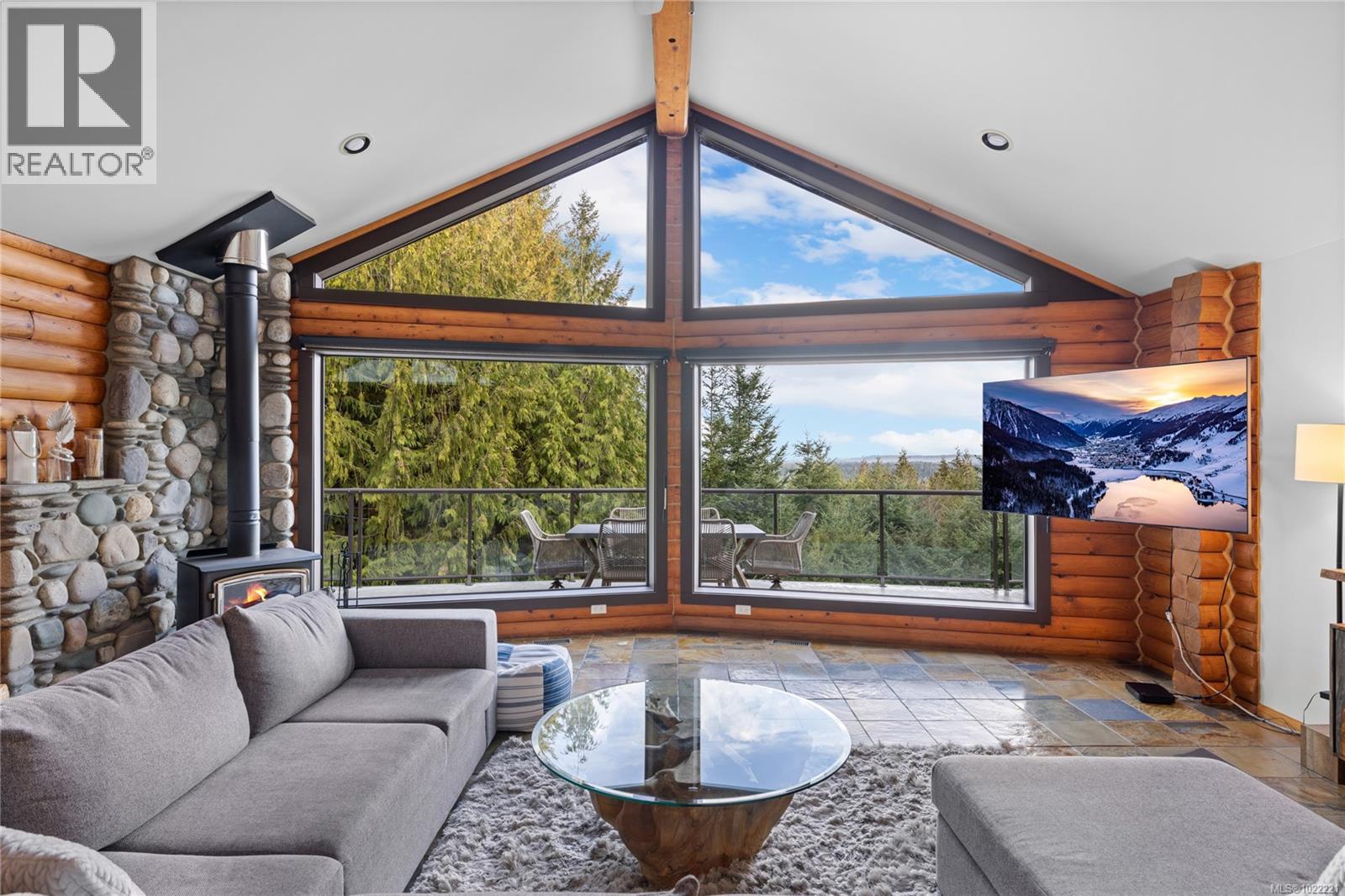 1685 Peligren Pl, Qualicum Beach