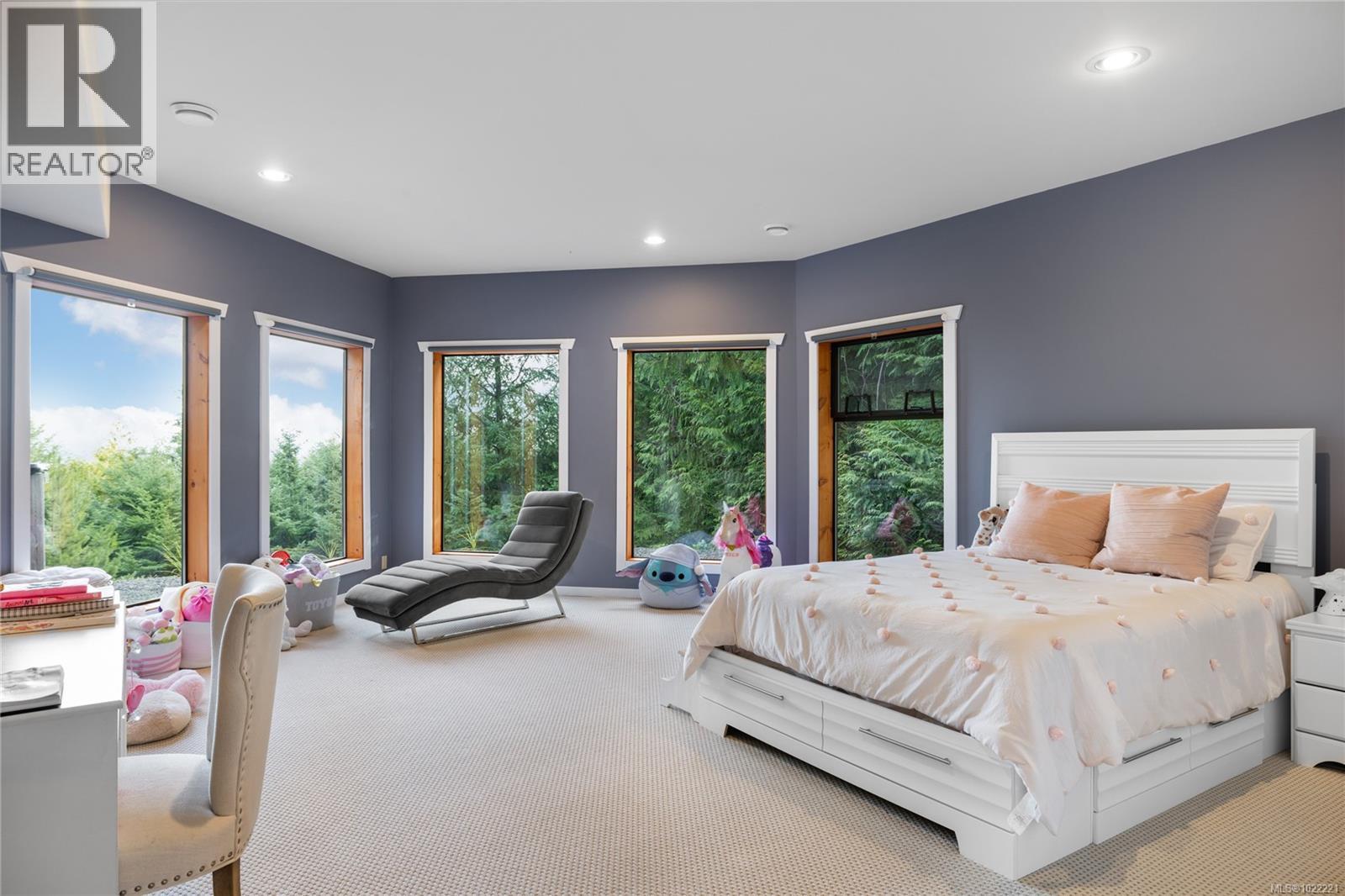 1685 Peligren Pl, Qualicum Beach