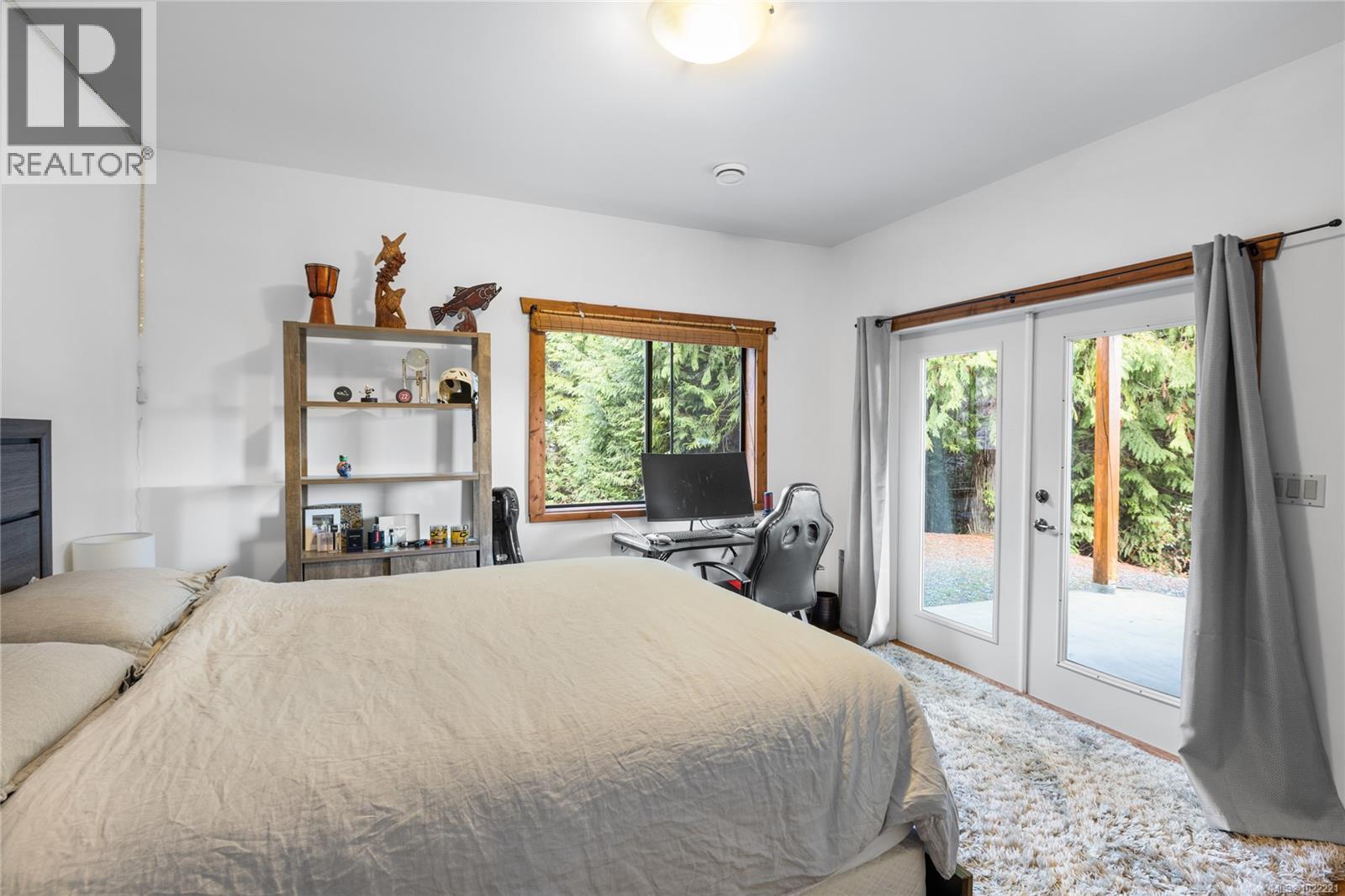 1685 Peligren Pl, Qualicum Beach