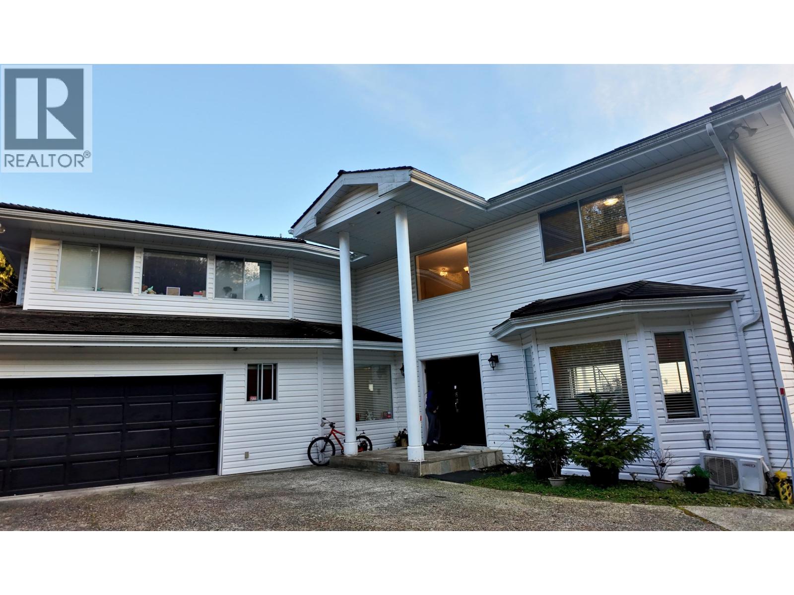 2585 WESTHILL WAY, West Vancouver