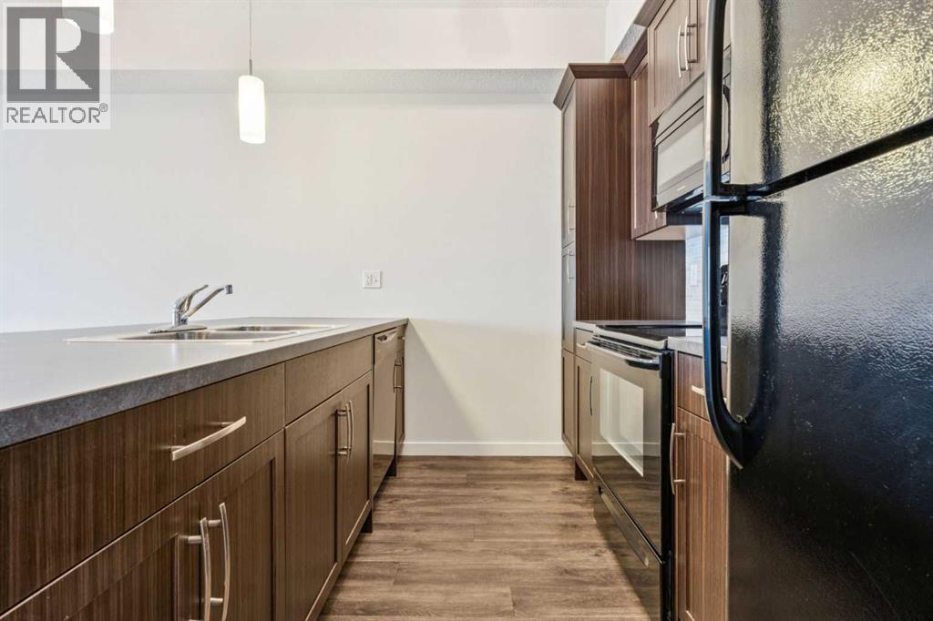 101 Sunset Drive, Cochrane