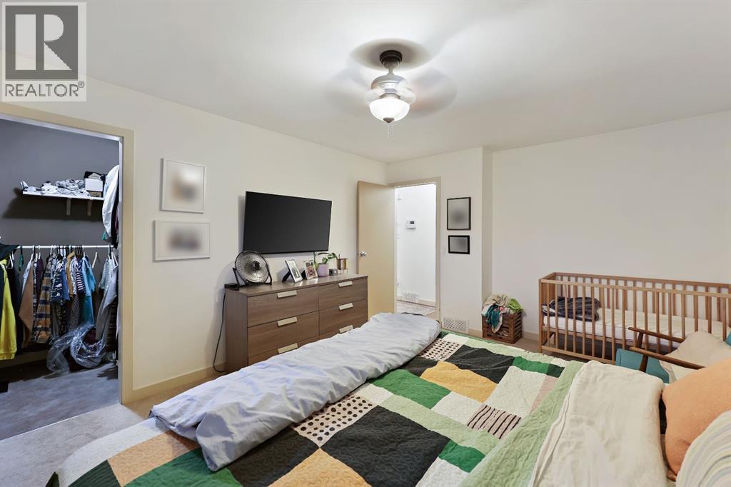 Single Family House Bi-level for Sale in  Lysander Place SE Ogden Calgary 