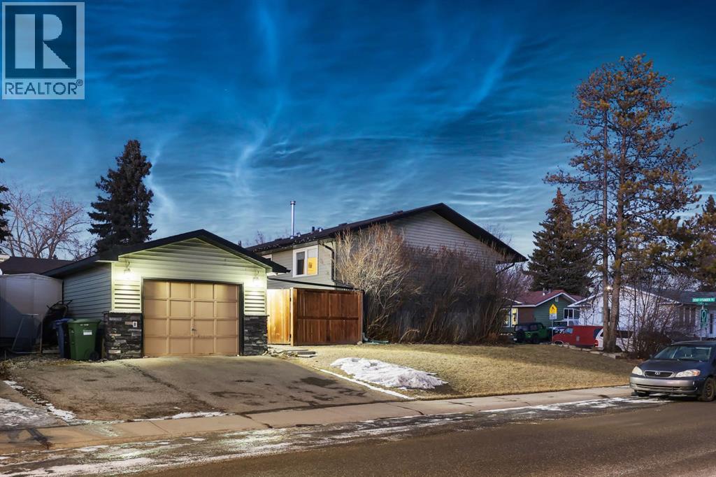 Single Family House Bi-level for Sale in  Lysander Place SE Ogden Calgary 