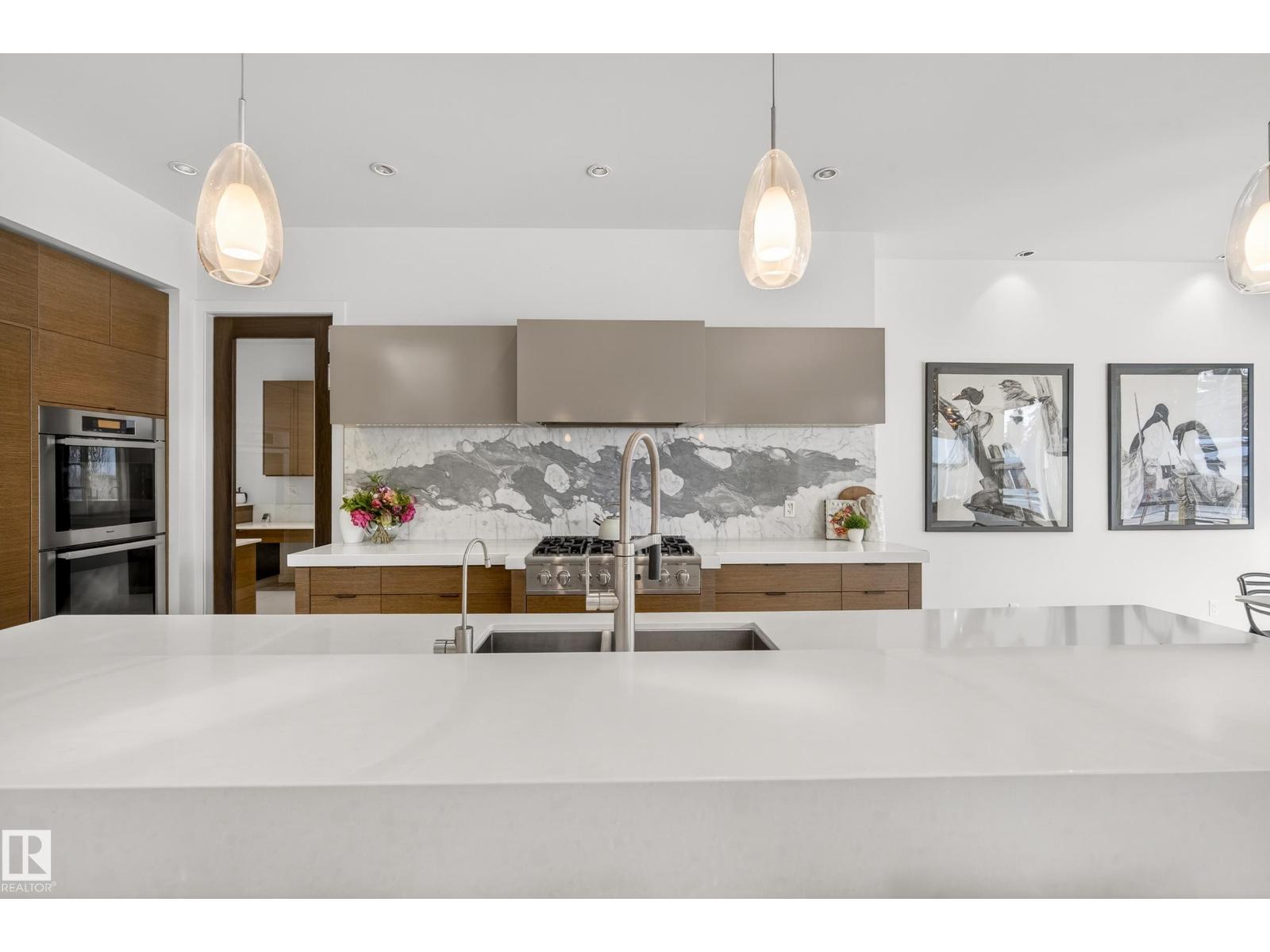 9415 144 ST NW, Edmonton