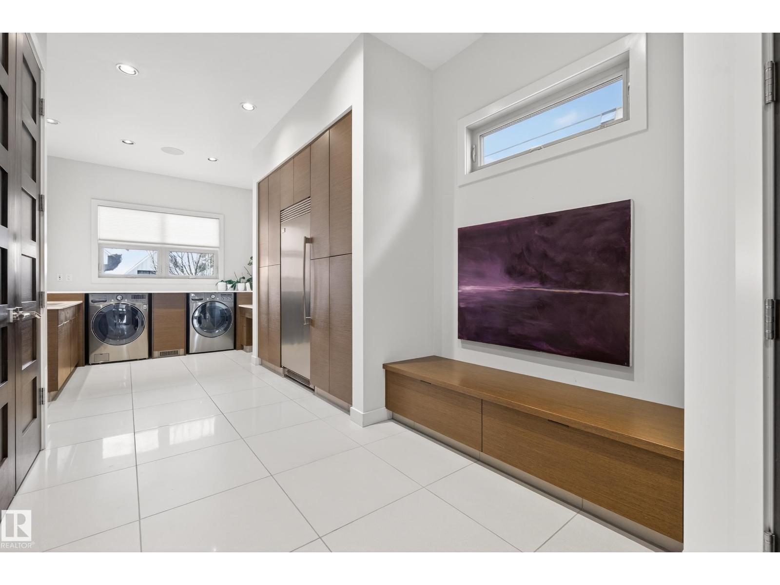 9415 144 ST NW, Edmonton