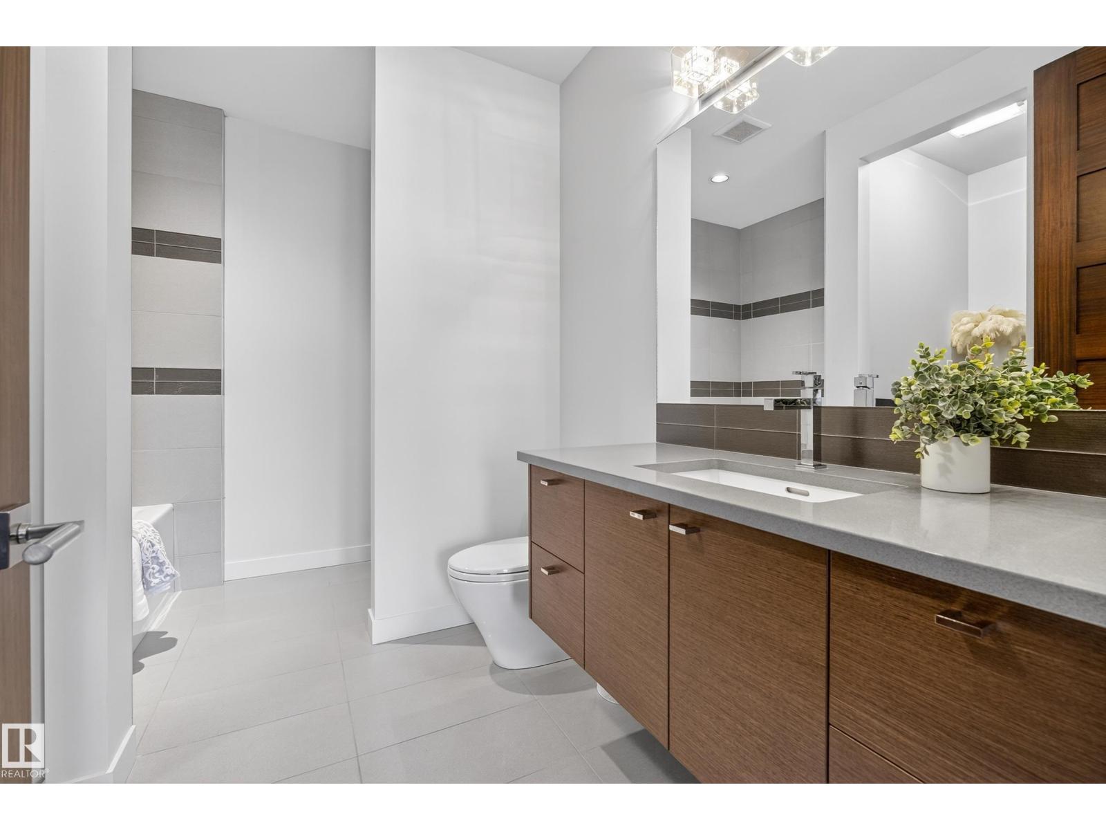 9415 144 ST NW, Edmonton