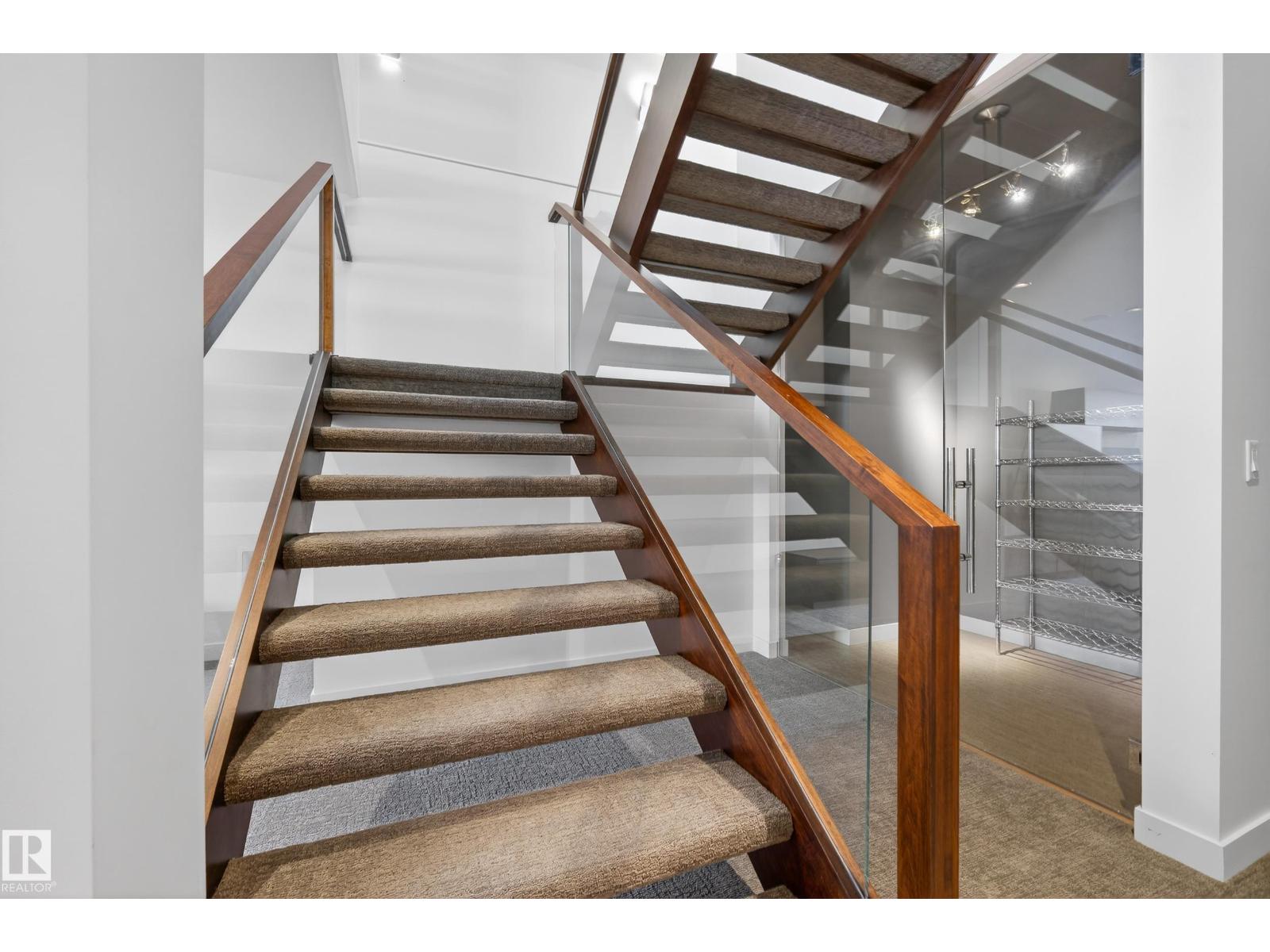 9415 144 ST NW, Edmonton