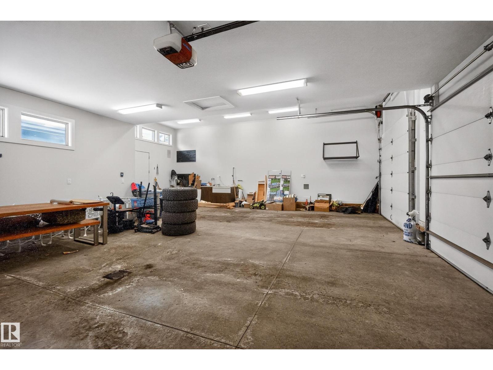 9415 144 ST NW, Edmonton