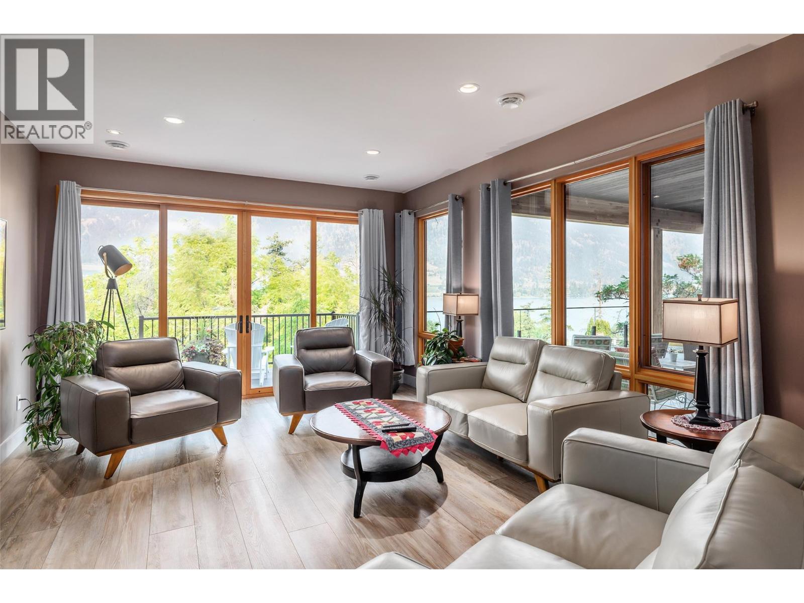  15896 Claridge Drive, Lake Country