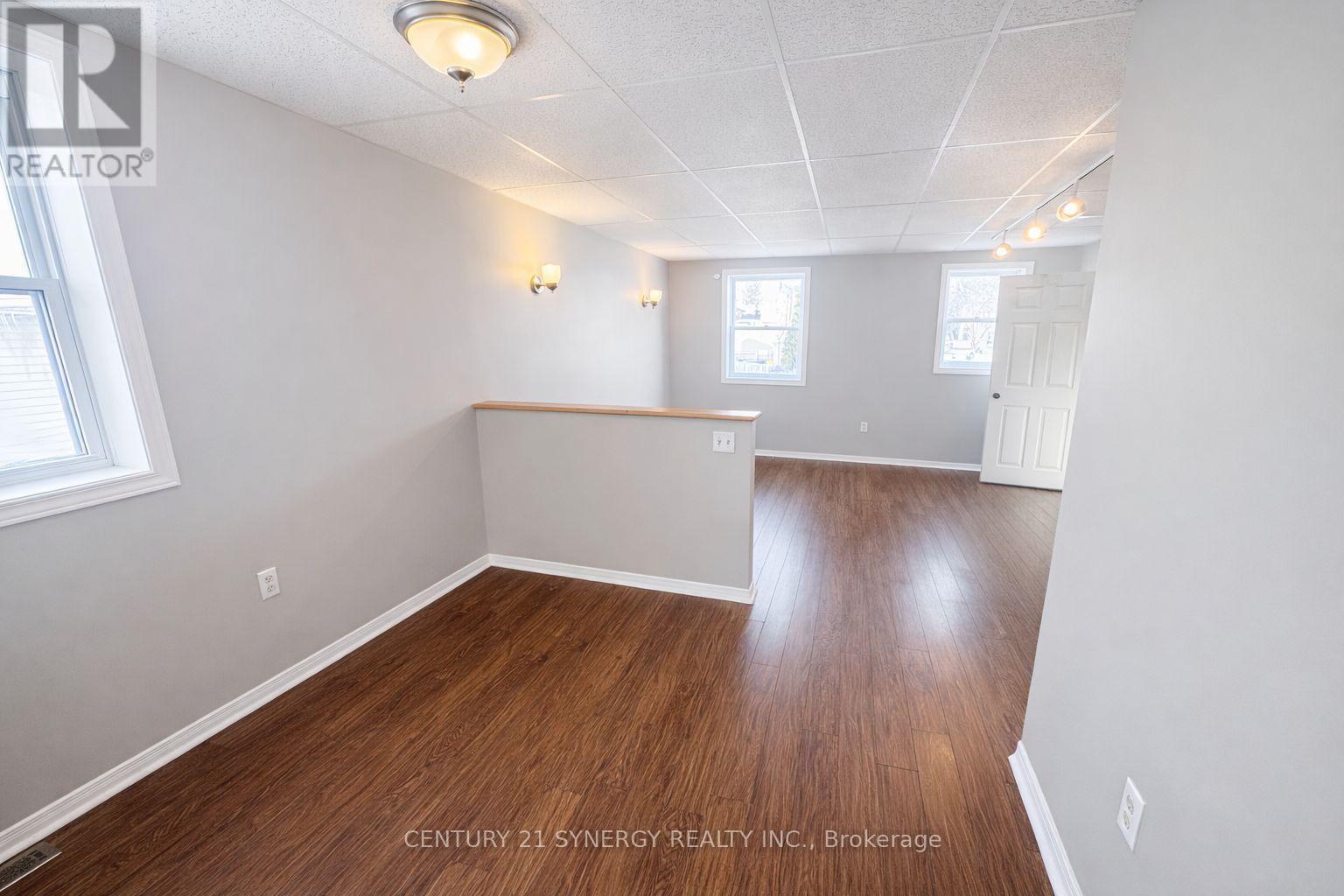 49 MAIN STREET E, Smiths Falls, Ontario, K7A1A5 — Photo 32