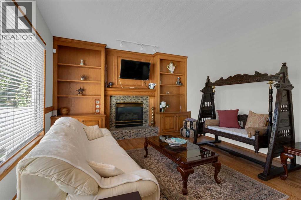 Single Family House for Sale in  Mountain Park Drive SE McKenzie Lake Calgary 