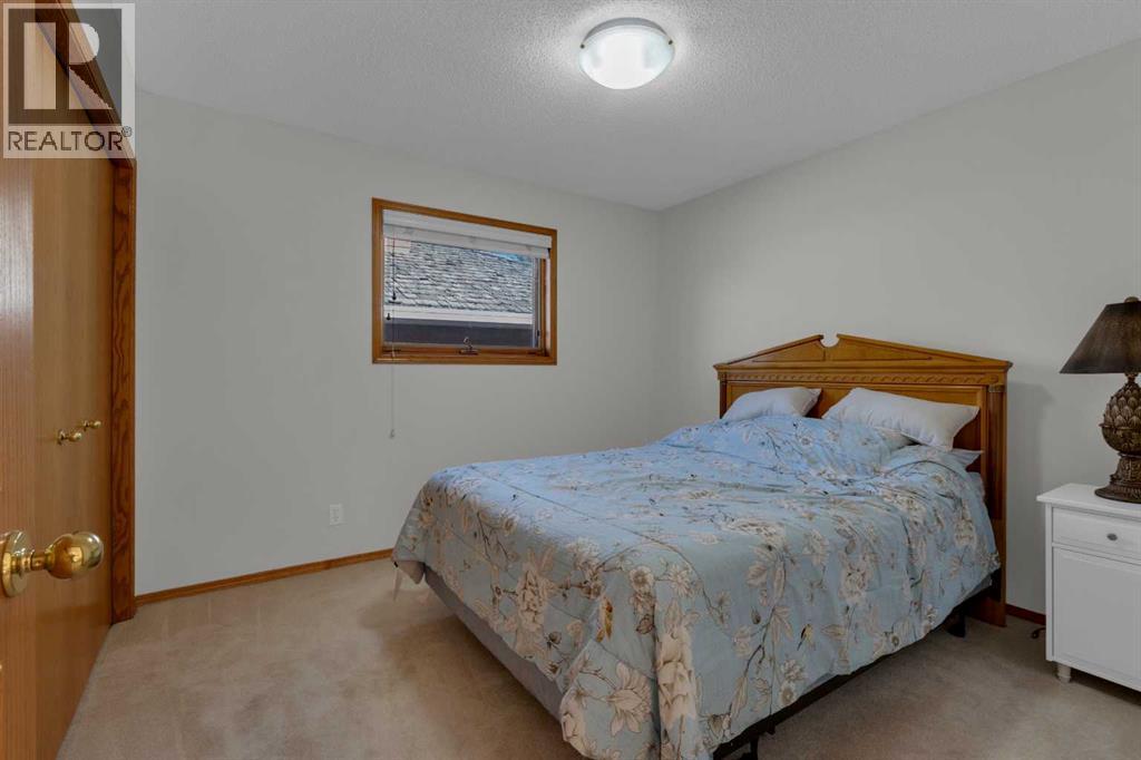 Single Family House for Sale in  Mountain Park Drive SE McKenzie Lake Calgary 