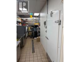 B05-b06 - 3365 Steeles Avenue, Toronto, ON M2H3S8 Photo 8