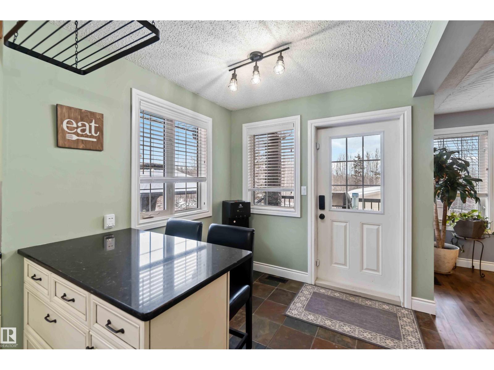 501 LAKESIDE DR, Rural Parkland County