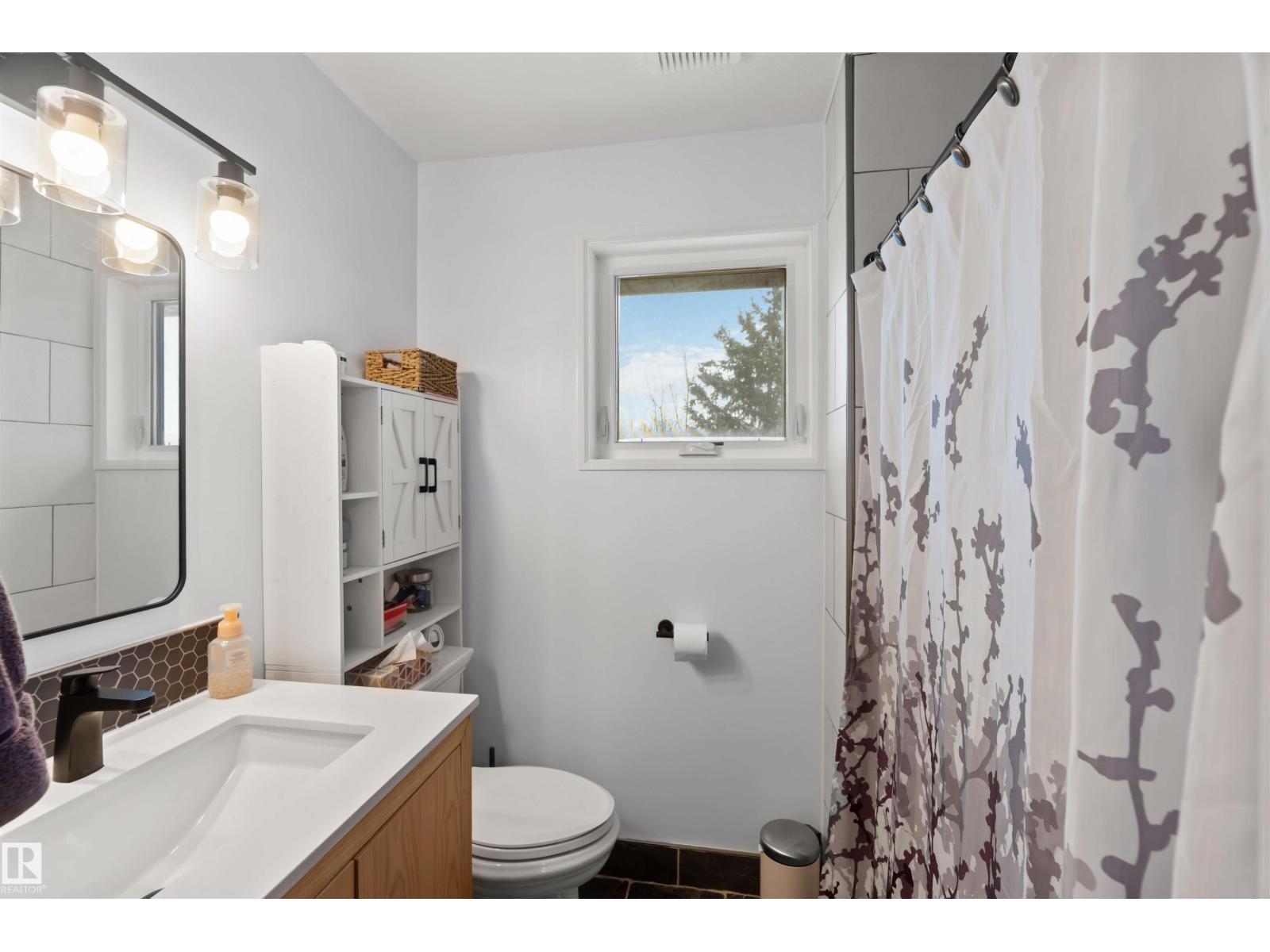 501 LAKESIDE DR, Rural Parkland County