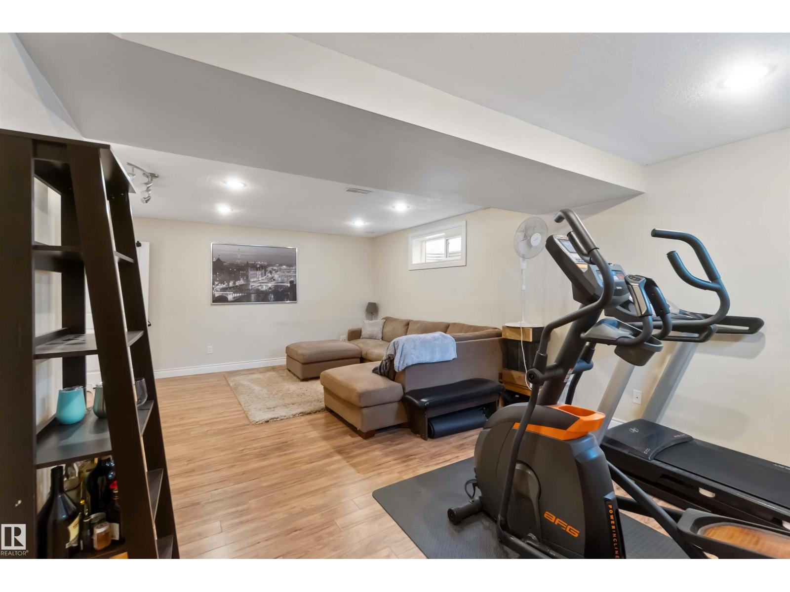 501 LAKESIDE DR, Rural Parkland County