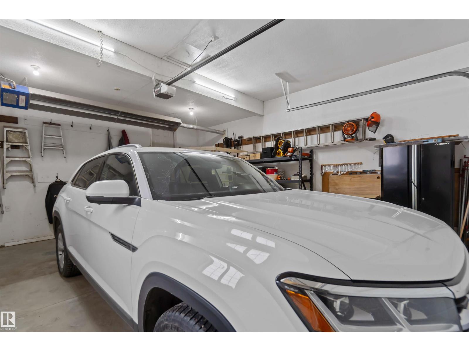 501 LAKESIDE DR, Rural Parkland County