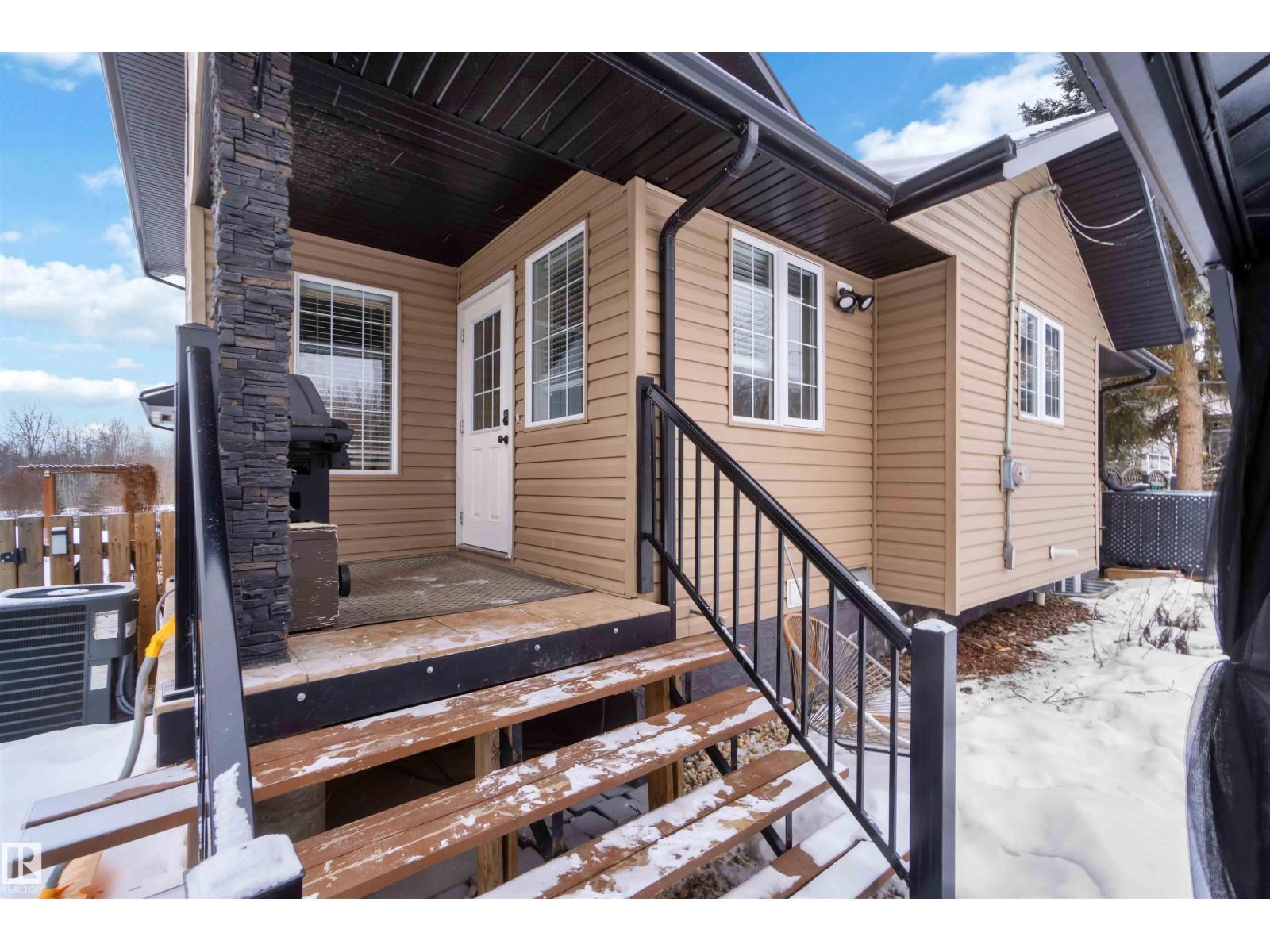 501 LAKESIDE DR, Rural Parkland County