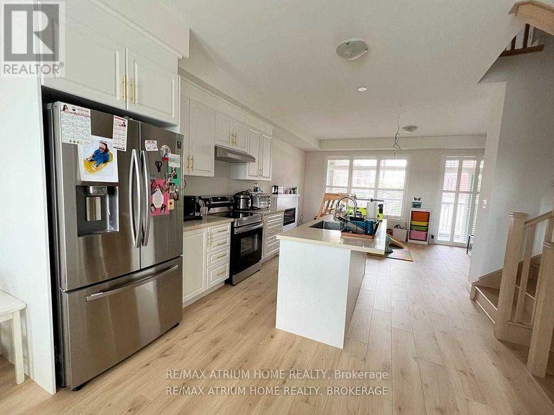 18 MCNAUGHTON ROAD - Photo 5 of 17, Vaughan (Maple), Ontario