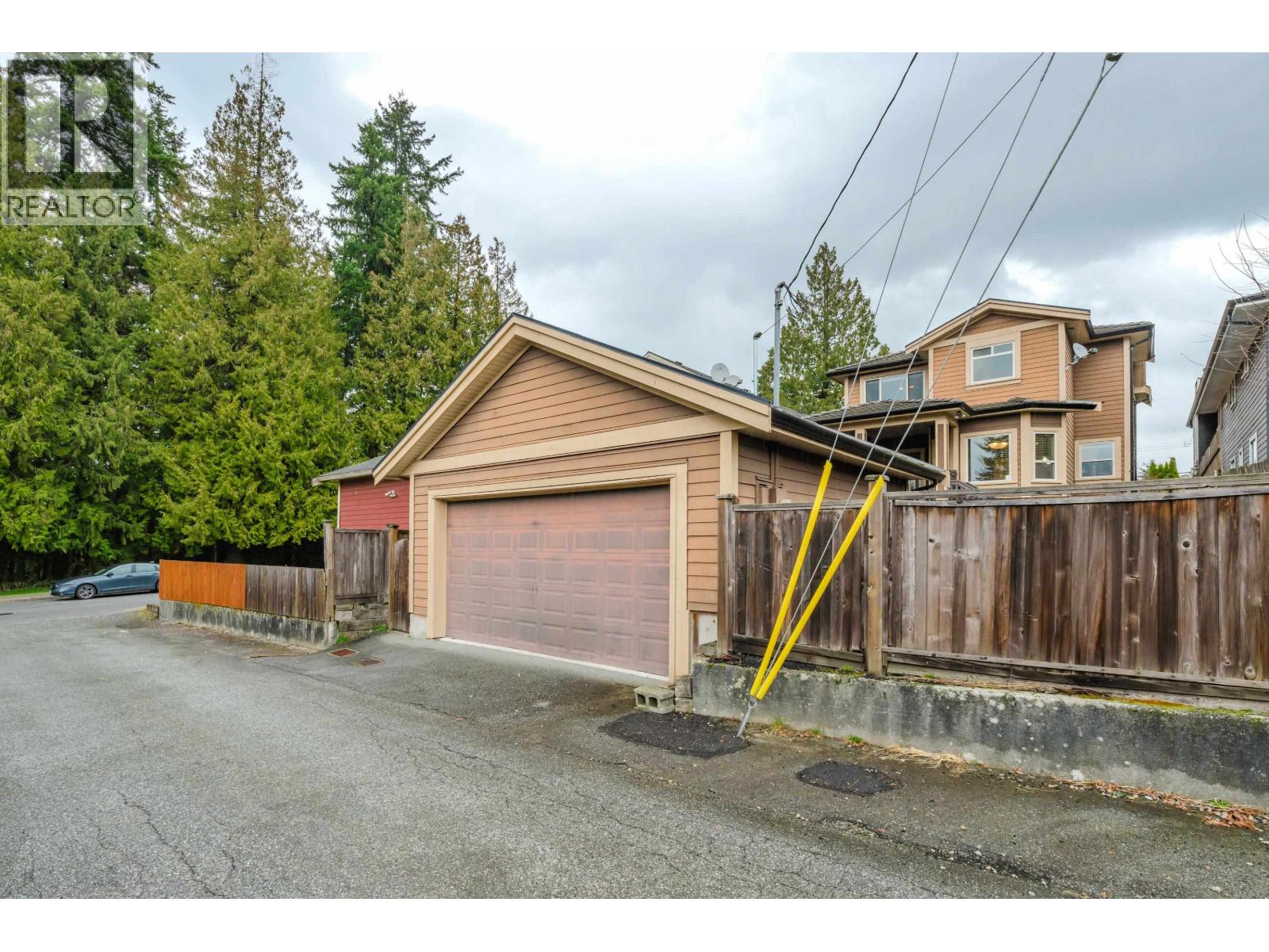 7307 2ND STREET, Burnaby