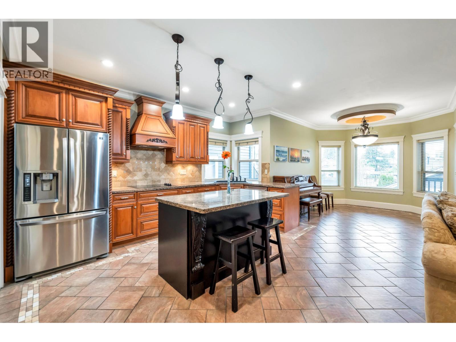 7307 2ND STREET, Burnaby