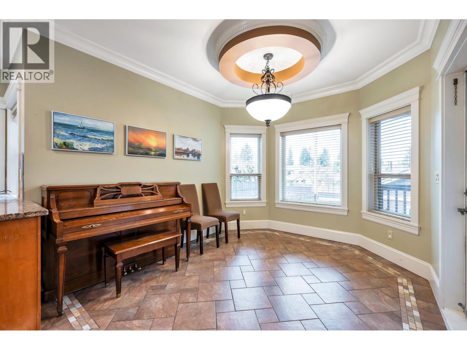 7307 2ND STREET, Burnaby