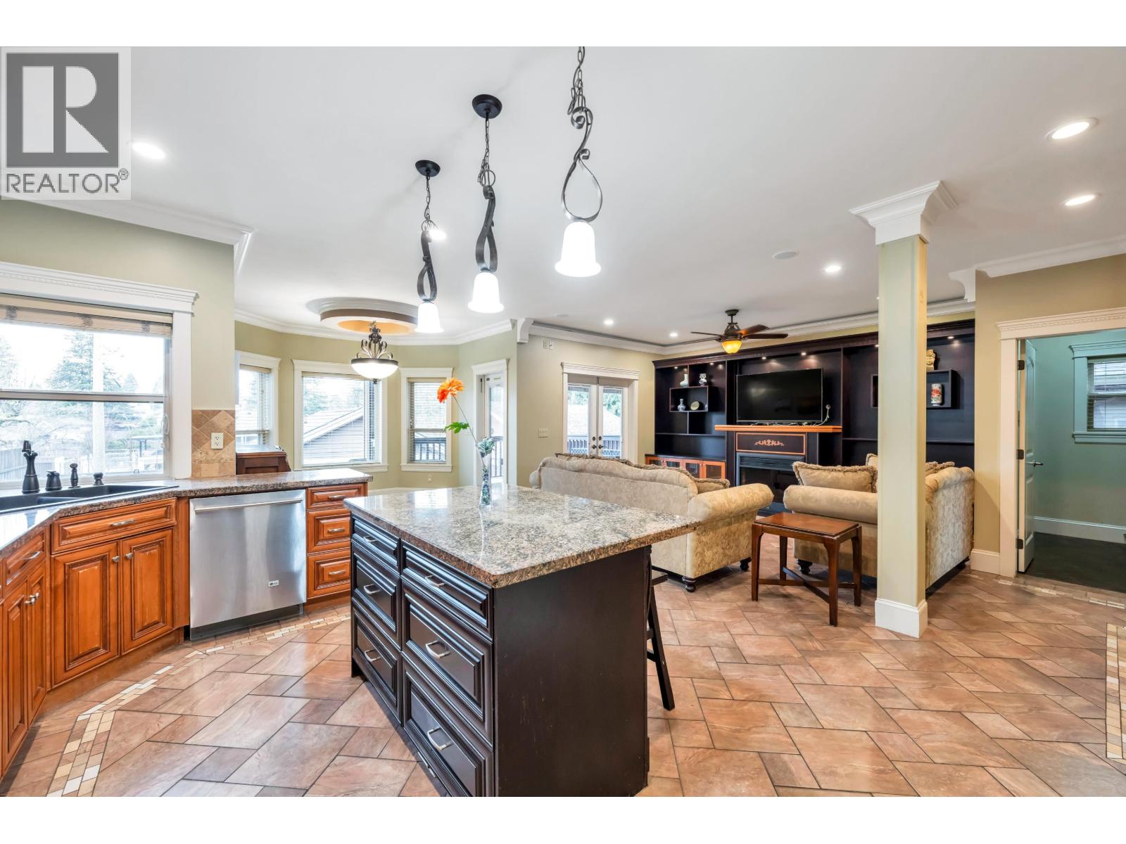 7307 2ND STREET, Burnaby