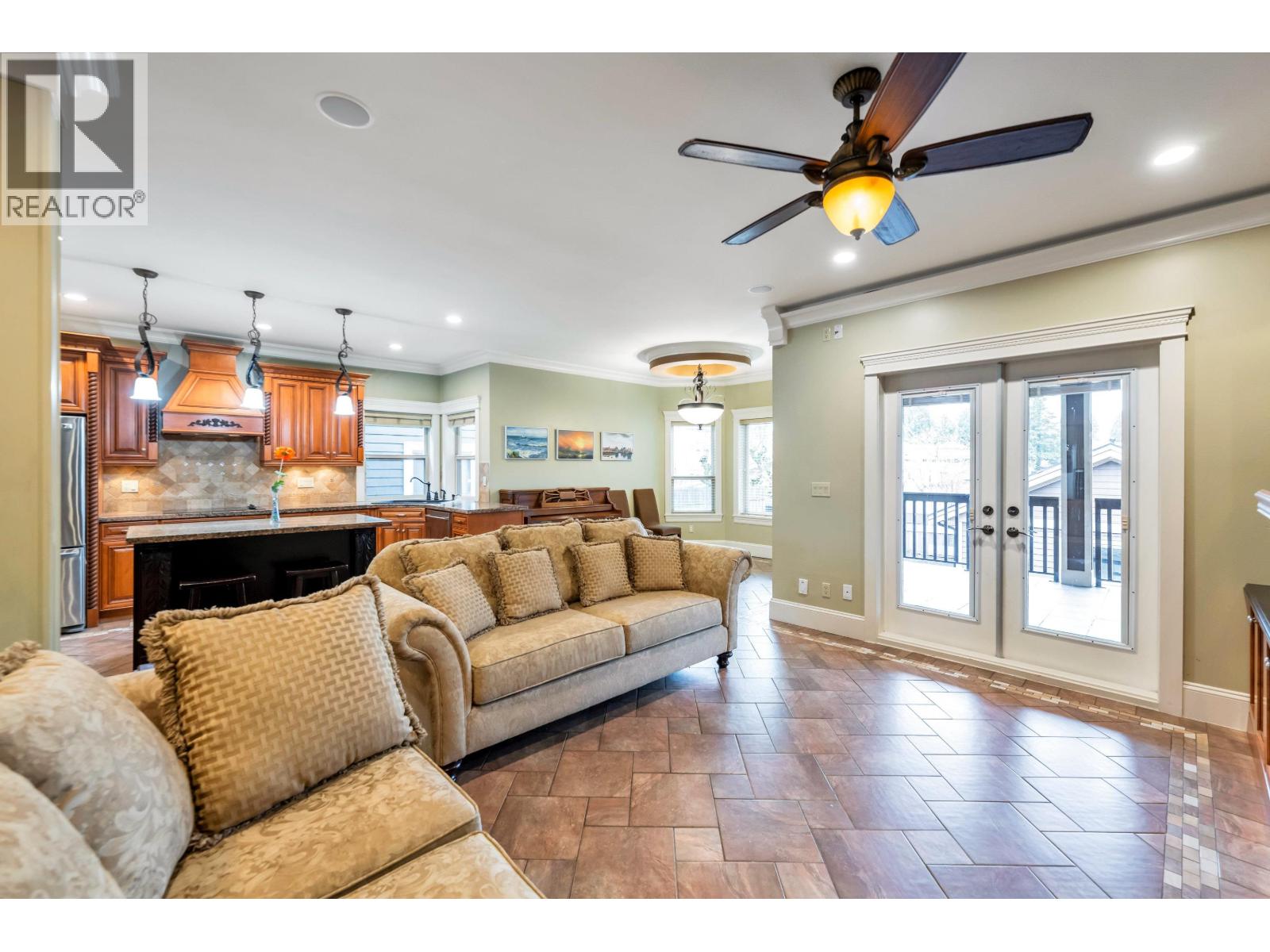 7307 2ND STREET, Burnaby