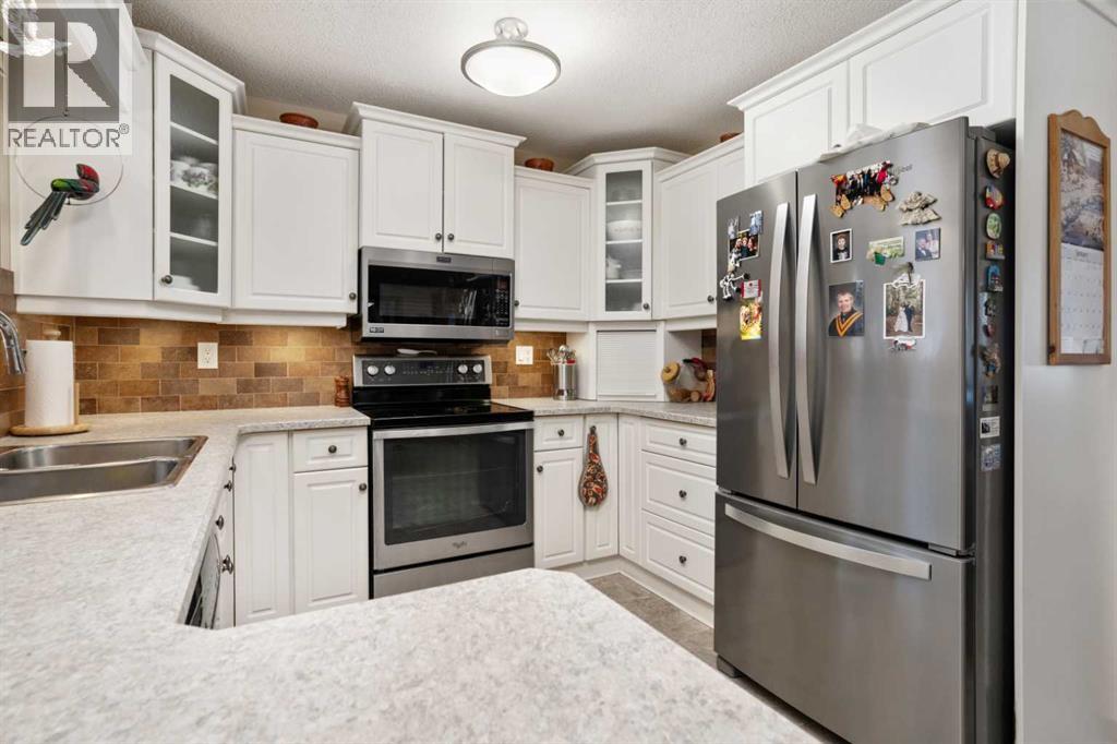 Single Family House Bungalow for Sale in   Avenue Victoria Park Camrose 