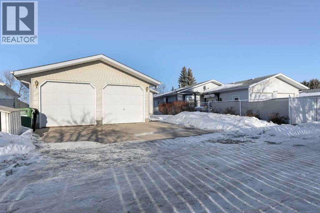 Single Family House Bungalow for Sale in   Avenue Victoria Park Camrose 