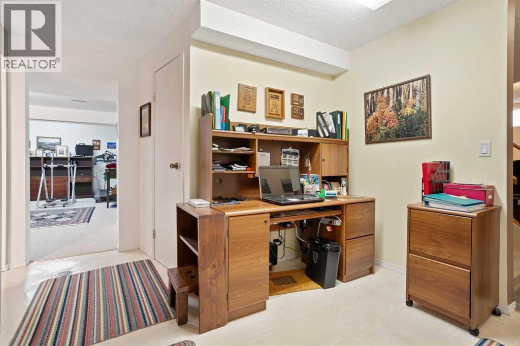 Single Family House Bungalow for Sale in   Avenue Victoria Park Camrose 