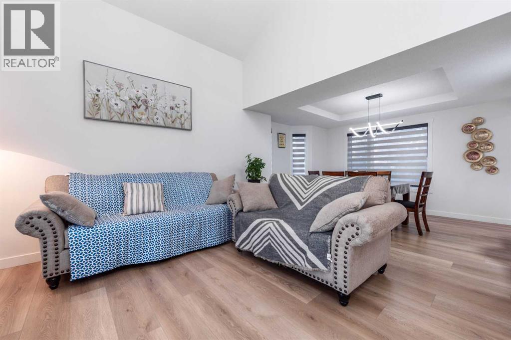 Single Family House for Sale in  Woodbrook Road SW Woodbine Calgary 